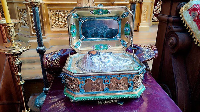 Дарохранительница с главой апостола Андрея Первозванного