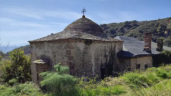 Келья Спиридона Тримифунского с храмом